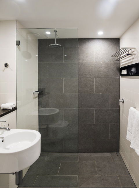 Ovolo 1888 Darling Harbour Hotel - Cruises Travel 2