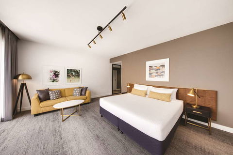 Vibe Hotel Sydney - Cruises Travel 10