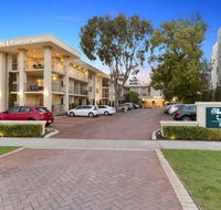 The Peninsula Riverside Apartments - Cruises Travel