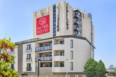 Metro Hotel Perth, South Perth - Cruises Travel 1