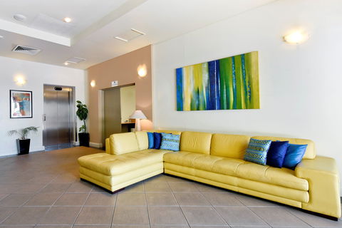 Metro Advance Apartments & Hotel - Cruises Travel 2