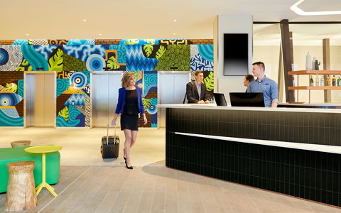 Holiday Inn Express Adelaide City Centre - Cruises Travel 2