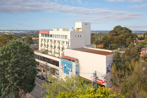 Metro Hotel Miranda - Tourism Guide 0