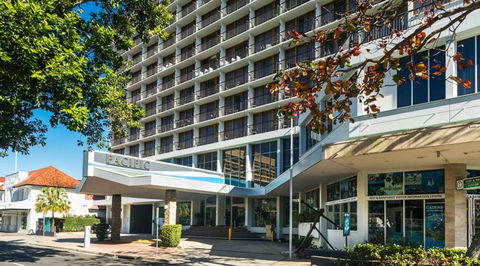 Pacific Hotel Cairns - Travel Search 1