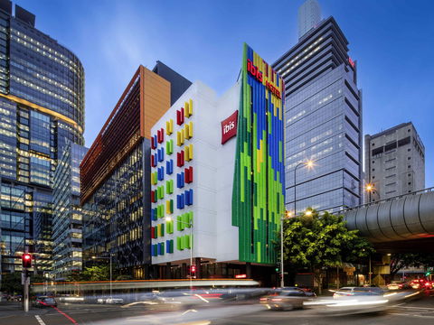 Ibis Sydney Barangaroo - Cruises Travel 0