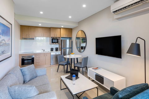 Meriton Suites Waterloo - Cruises Travel 1