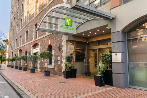 Holiday Inn Darling Harbour - Tourism Guide 2