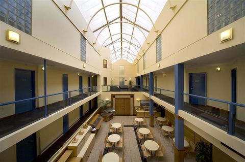 Capital Executive Apt Hotel Canberra - Tourism Guide 1