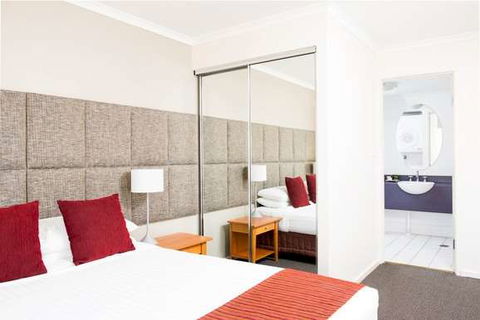 Mantra On Northbourne - Tourism Guide 2