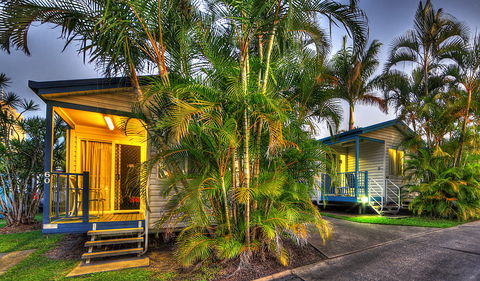Alex Beach Cabins & Tourist Park - Tourism Guide 0