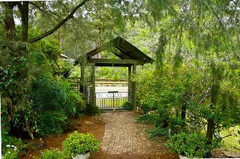 Kemeys Mountain Hideaway - Tourism Guide 0