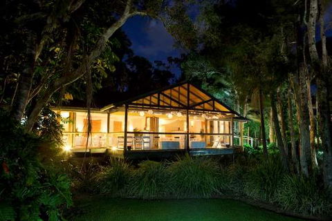 BreakFree Aanuka Beach Resort - Cruises Travel 0