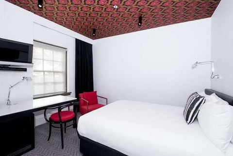Peppers Gallery Hotel, Canberra - Tourism Guide 2