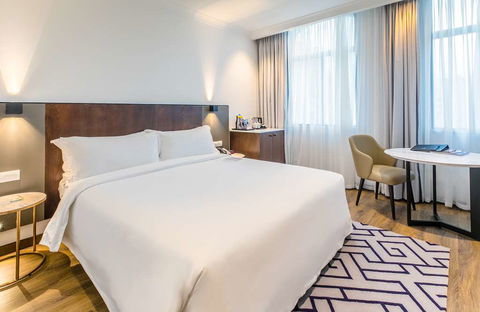 The Grace Hotel - Cruises Travel 0