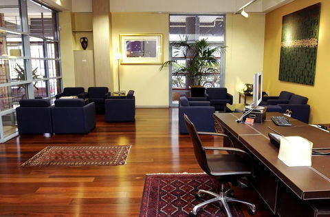 Mariners Court Hotel - Tourism Guide 0