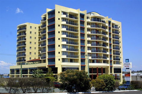 Springwood Tower Apartment Hotel - Cruises Travel 0