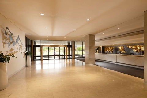 Hilton Adelaide - Cruises Travel 2