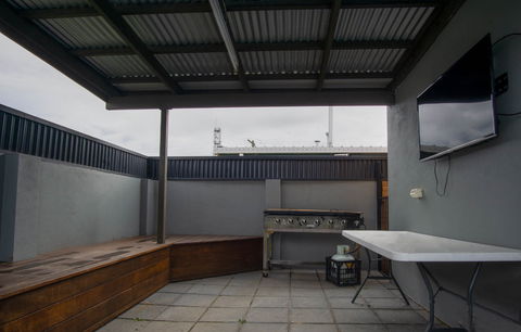 Acacia Motor Inn - Tourism Guide 1