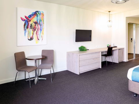 Mantra Melbourne Melton - Tourism Guide 1
