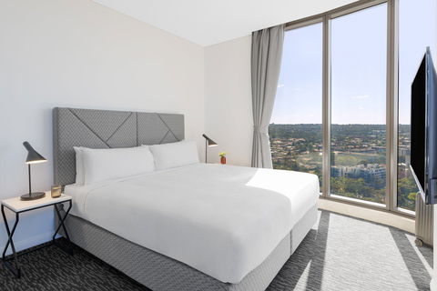 Meriton Suites George St - Cruises Travel 0