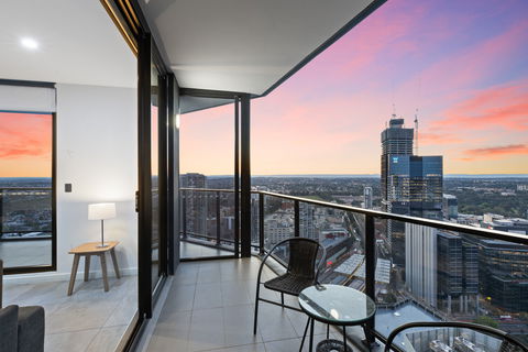 Astra Apartments Parramatta - Skyrise - Cruises Travel 2