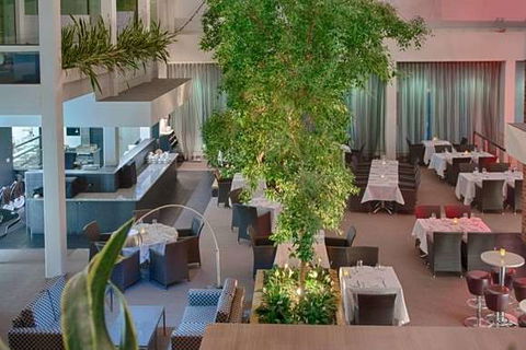 Mantra Pavilion Hotel Wagga Wagga - Travel Agents 0