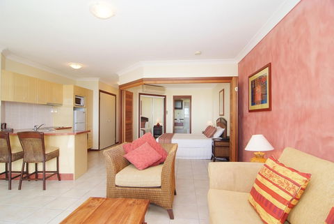 At Waters Edge Resort - Tourism Guide 2