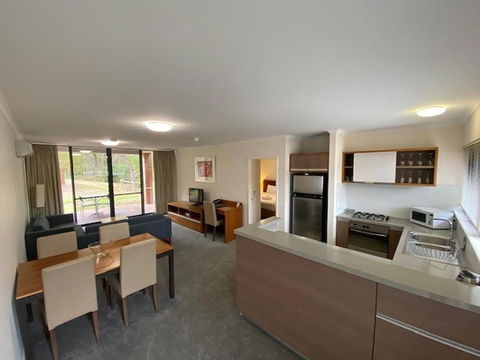 Margarets In Town Apartments - Cruises Travel 3