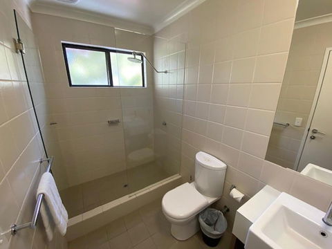 Margarets In Town Apartments - Cruises Travel 10