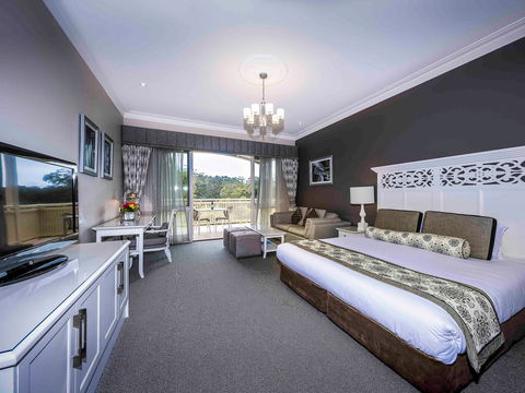 Grand Mercure Basildene Manor - Cruises Travel 7