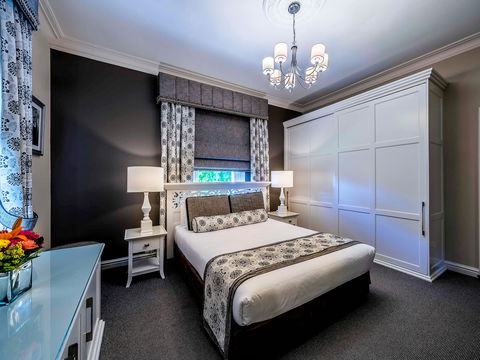 Grand Mercure Basildene Manor - Cruises Travel 8