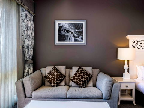 Grand Mercure Basildene Manor - Cruises Travel 11