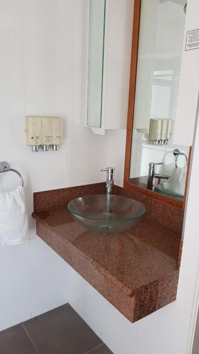 Ayr Traveller's Motel - Tourism Guide 9