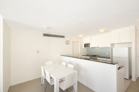 Astra Apartments Sydney CBD - Tourism Guide 10