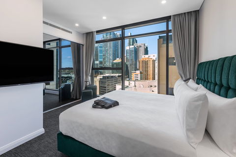 Meriton Suites Sussex Street, Sydney - Cruises Travel 0