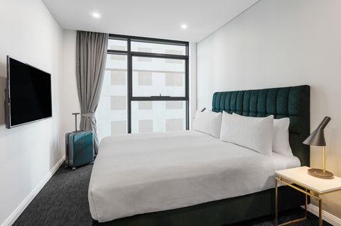 Meriton Suites Sussex Street, Sydney - Cruises Travel 3