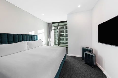 Meriton Suites Sussex Street, Sydney - Cruises Travel 10