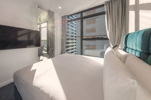 Meriton Suites Sussex Street, Sydney - Cruises Travel 12