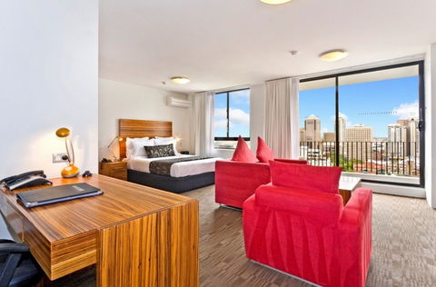 Cambridge Hotel Sydney - Cruises Travel 1