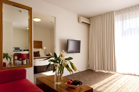 Cambridge Hotel Sydney - Cruises Travel 3