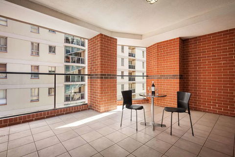 APX Apartments Darling Harbour - Tourism Guide 13