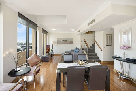 YEHS Hotel Sydney Harbour Suites - Tourism Guide 12