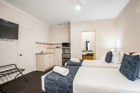 Karratha Central Apartments - Tourism Guide 4