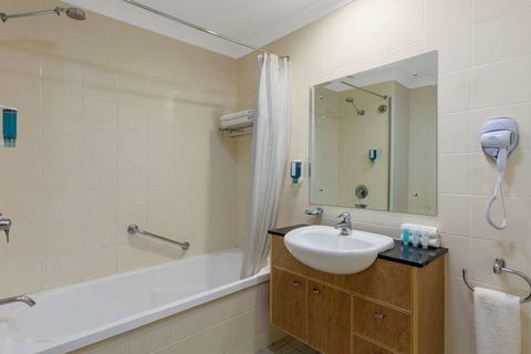Nesuto Canberra Apartment Hotel - Tourism Guide 3