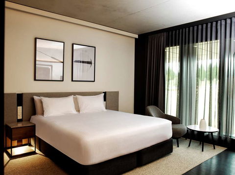 A By Adina Canberra - Tourism Guide 7