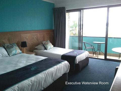 Mariners On The Waterfront - Cruises Travel 6