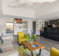 H on Mitchell Apartment Hotel - Cruises Travel