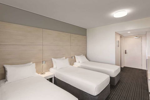 Vibe Hotel Darwin Waterfront - Cruises Travel 7