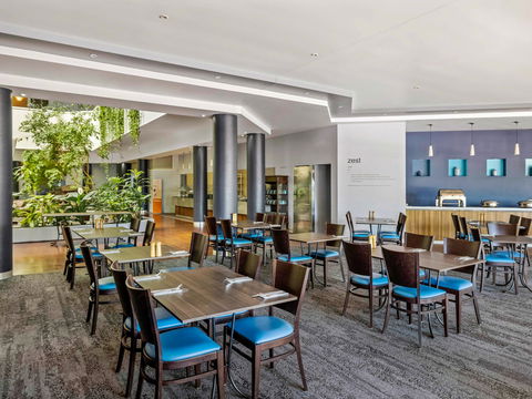 Novotel Darwin Atrium - Cruises Travel 11