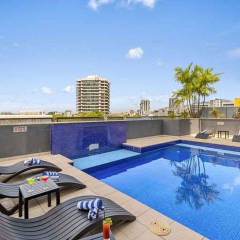 H On Mitchell Apartment Hotel - Cruises Travel 5